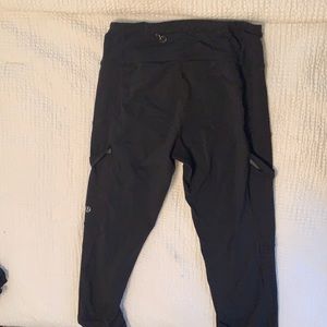 Lululemon black cropped leggings size 6